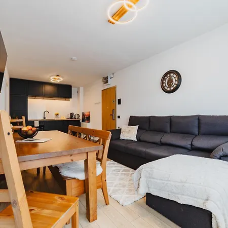 Grand With Free Access To Alpin Apartment *