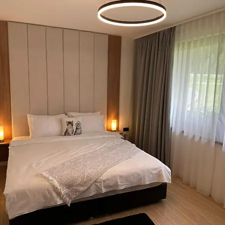 Grand With Special Rate To Alpin * Пояна-Брашов